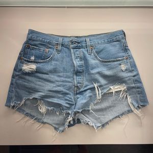 Levi’s cut off shorts